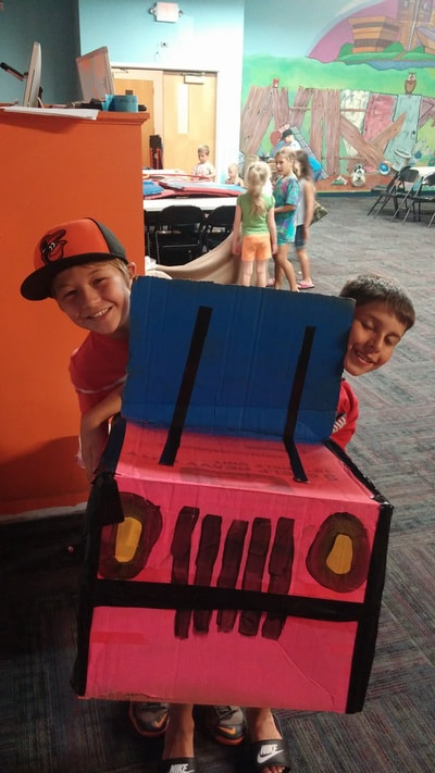 kids using art craft from Summer camp